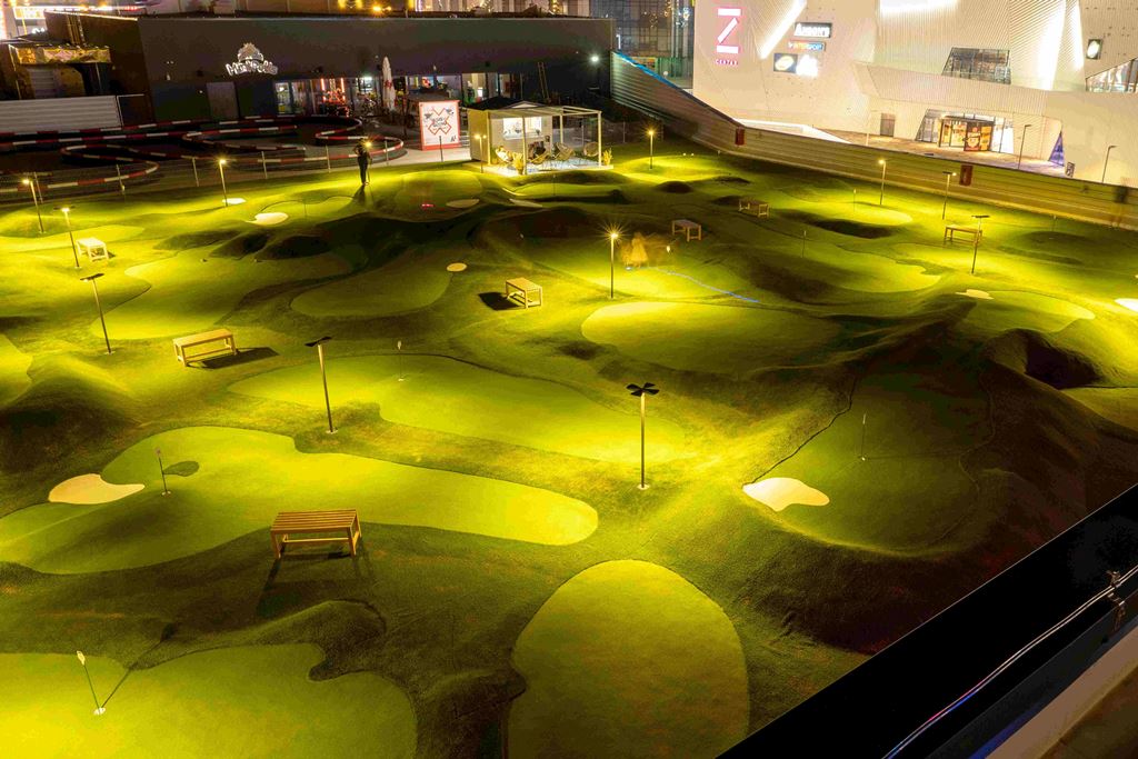 Z_Centar_golf courses night