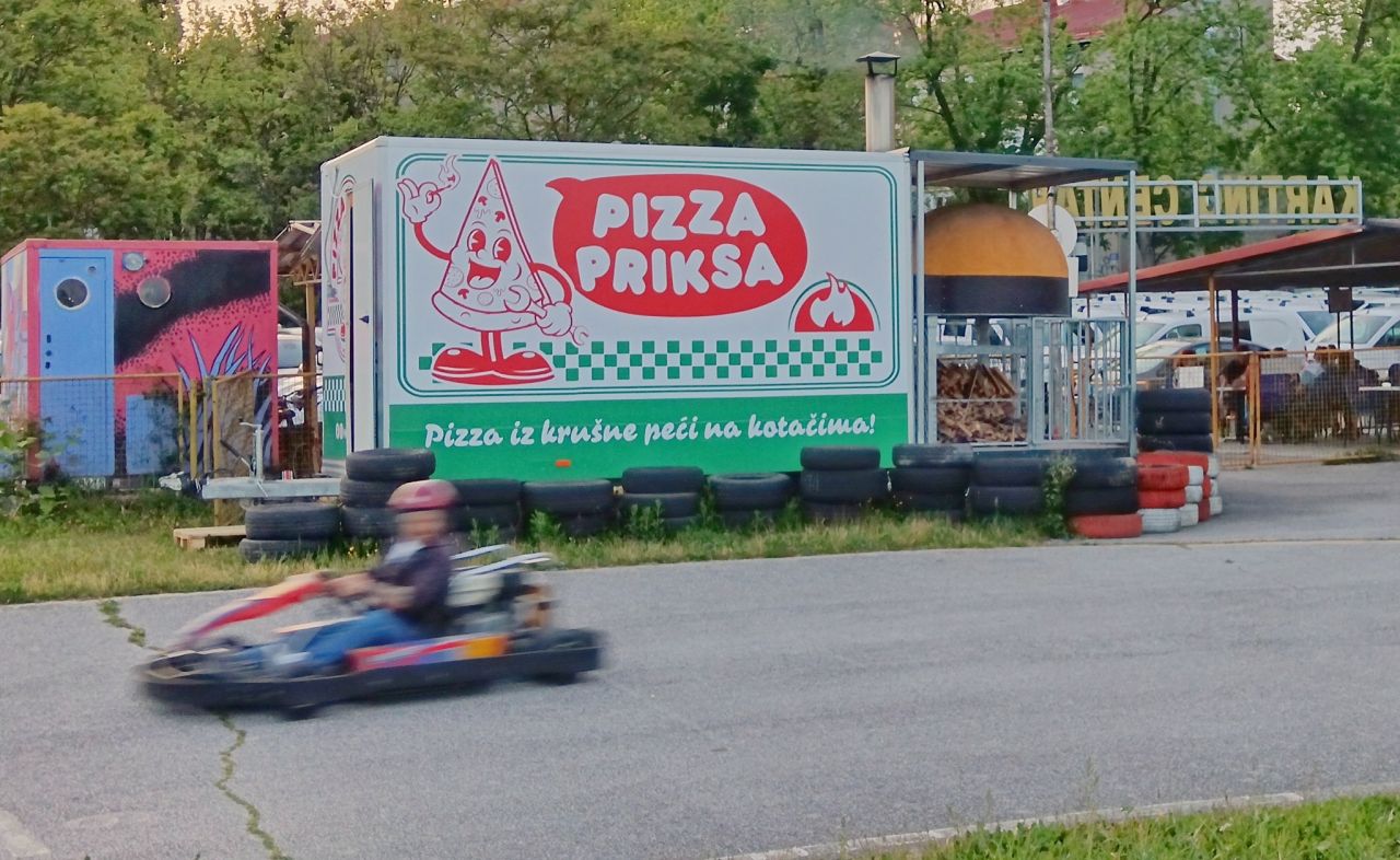 pizza prixa spanish
